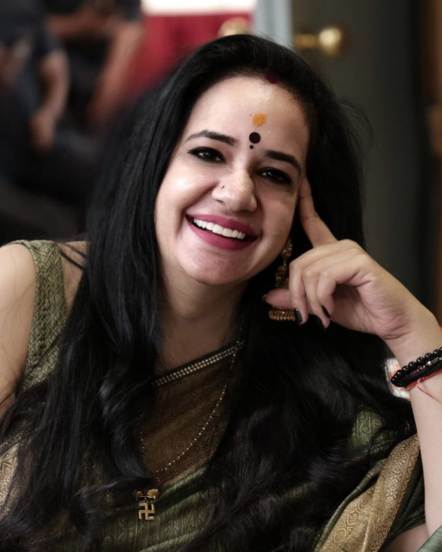 Dr Divya Tanwar